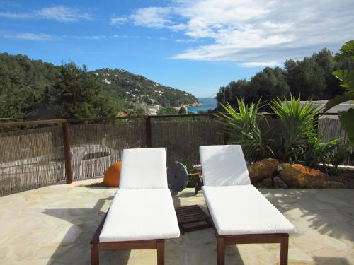 Fantastic villa with large warm Whirlpool in the garden and vieuw at the sea