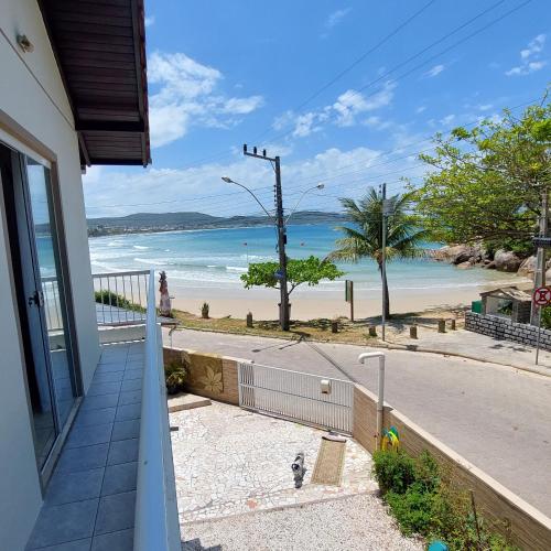 Casa Beira Mar Mariscal Superior in Praia da Tainha