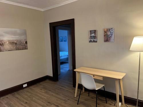 Hudson #1 Private Two Bed near Xavier & Downtown in Cincinnati, USA