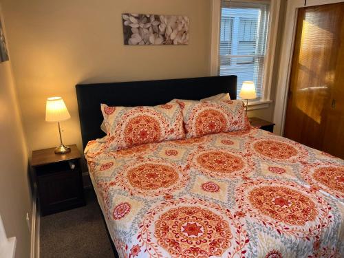 Hunter #1, Private One Bed near Xavier & Downtown in Bellevue, USA