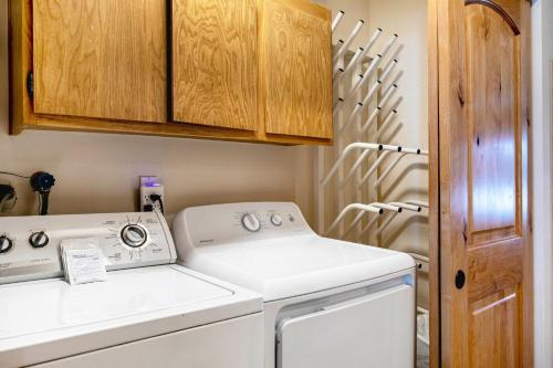 82 Ridgepoint Townhomes - image 5
