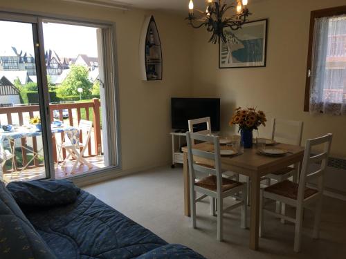 Appartement Cabourg, 2 pièces, 4 personnes - FR-1-487-300 - Location saisonnière - Cabourg