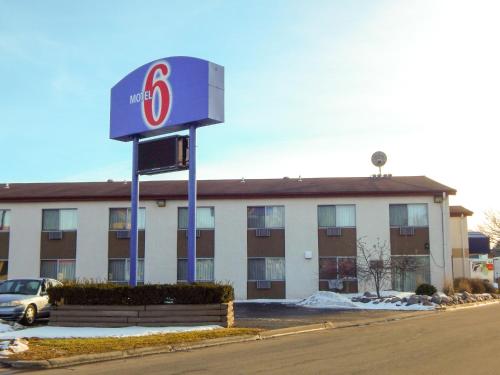 Motel 6-La Crosse, WI