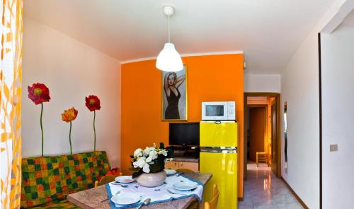 Two-Bedroom Apartment image 6