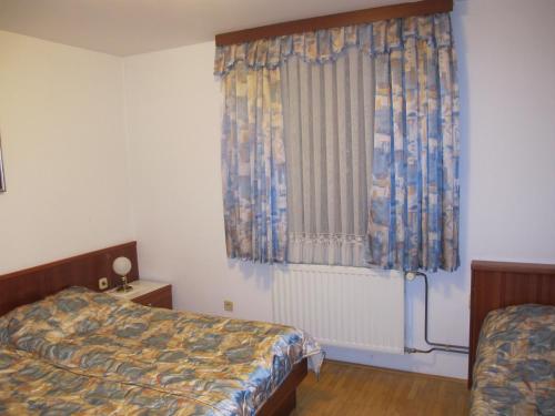 Apartment Sobe Ravbar - image 13
