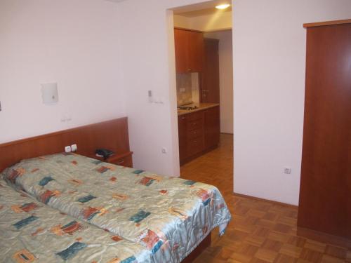 Apartment Sobe Ravbar - image 8