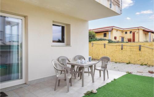 Beautiful apartment in Isola Rossa with 1 Bedrooms