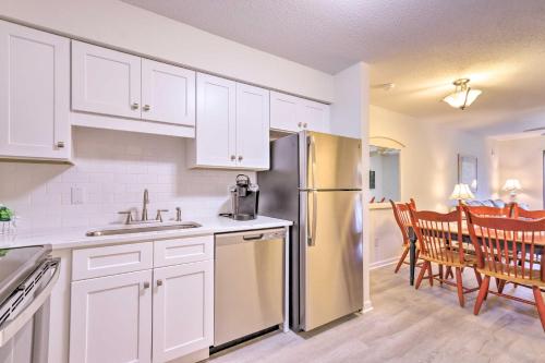 Hilton Head Condo Community Pool and Hot Tub! in 힐튼 헤드 아이랜드 (SC)