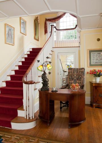 Hampton Terrace Inn in Lenox, USA