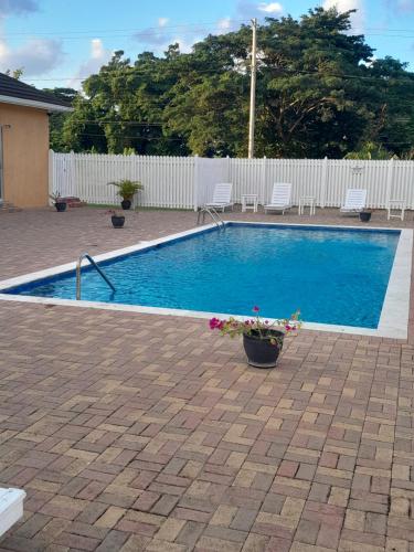 Úszómedence, HARMONY LA VISTA in Runaway Bay