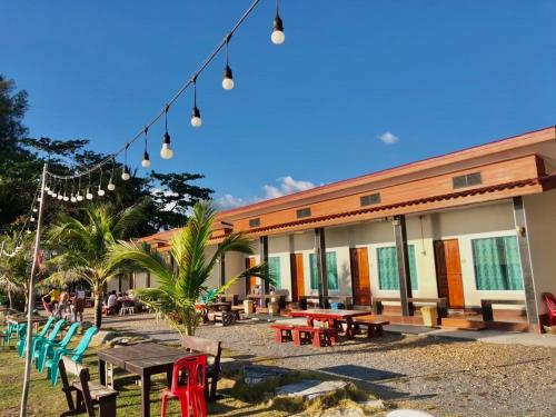 Exterior view, Pooma Resort in Chao Lao Beach