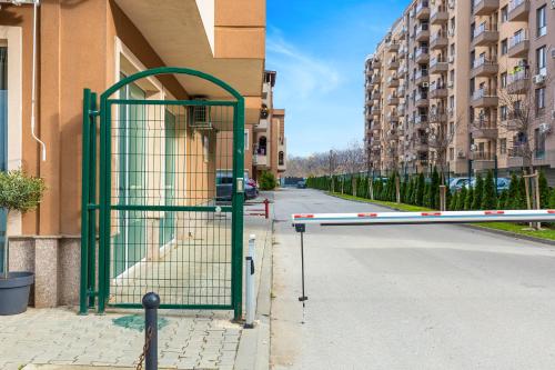 المنظر الخارجي, Bright & Cozy 1BD Flat with a Terrace and Parking by Flat Mаnager in Plovdiv Western District