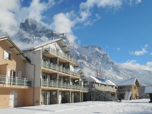 Accommodation in Saint-Julien-Mont-denis