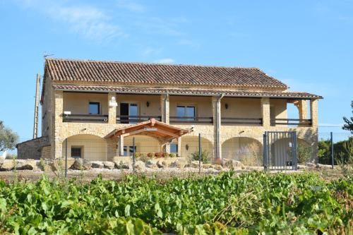 Accommodation in Saint-Étienne-de-Sermantin