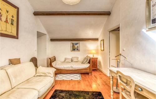 Stunning Home In Rodez With Wifi