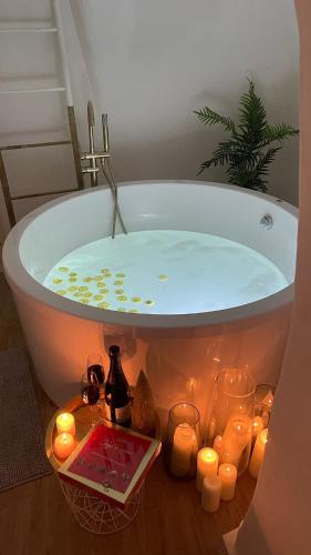  Casa Rural con Jacuzzi in Blanca