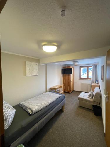 1 twin bed