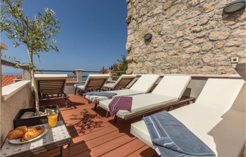 Nice Home In Makarska With Heated Swimming Pool