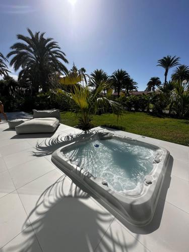 Sun Club P65 Premium Bungalow - image 4