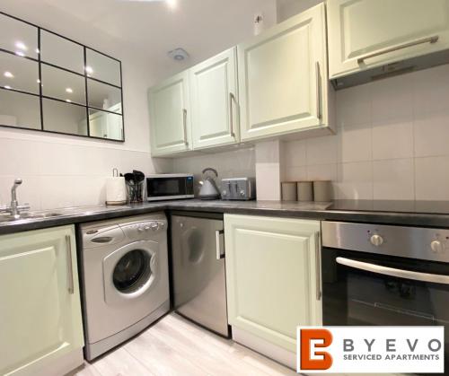 ByEvo 19 Walker - perfect for contractors - close to GLA