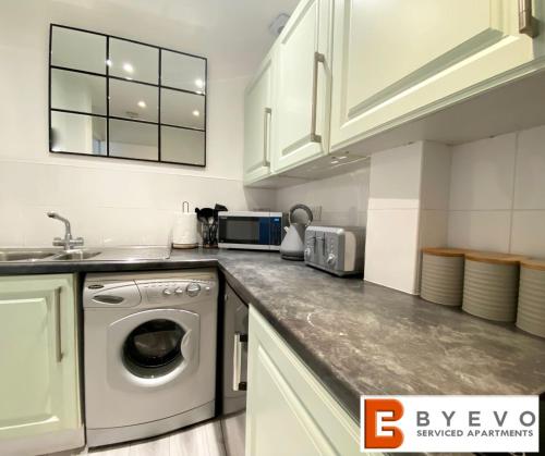 ByEvo 19 Walker - perfect for contractors - close to GLA