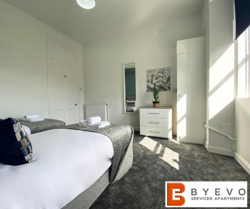 ByEvo 19 Walker - perfect for contractors - close to GLA