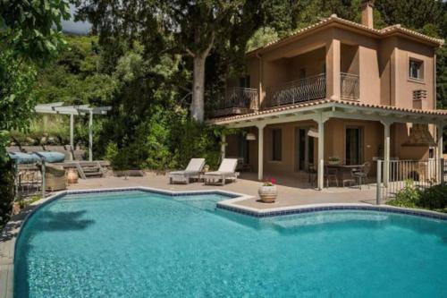  Unique Kefalonia Ionian Sands Villa, Ferienwohnung in Lourdata