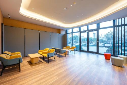 413775311 Holiday Inn Express Xinji City Center by IHG