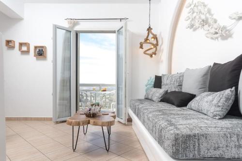 7Days-Suite & SeaView in Agkidia