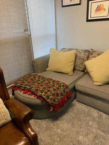 Cozy Stay in Kc Area