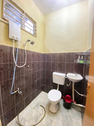 Bathroom, Naufa Homestay 2 in Machang
