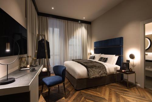 Superior Double Room image 6