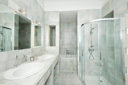 Zois Apartments - image 5