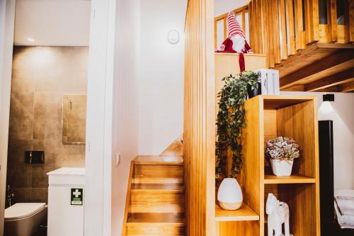 Facilities, Casa de Couros in Urgezes