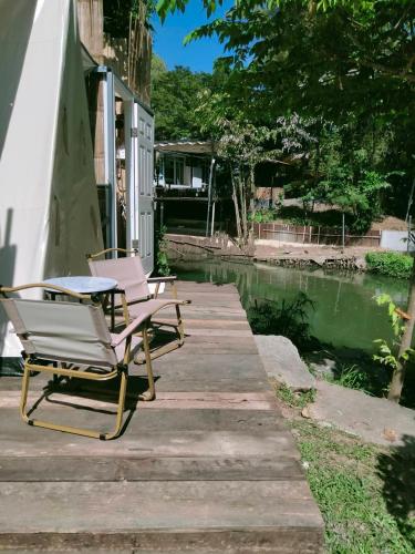 Brookhouse & Glamping 4