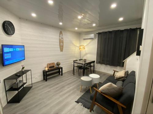 Le Pasteur in มงชาแน็ง