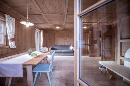 Superior One-Bedroom Apartment with Balcony