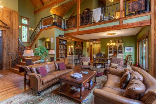 Homestead Lodge at Eagles Nest in Banner Elk, USA