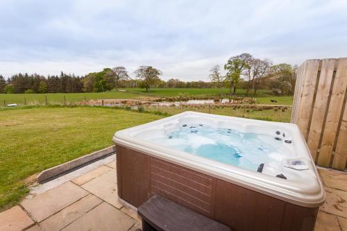 2 Eden at Williamscraig Holiday Cottages - Apartment - Linlithgow
