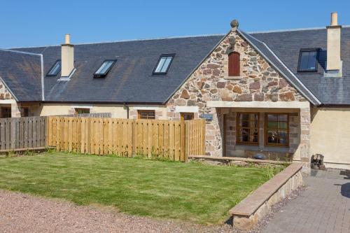 Honeysuckle Cottage at Williamscraig Holiday Cottages