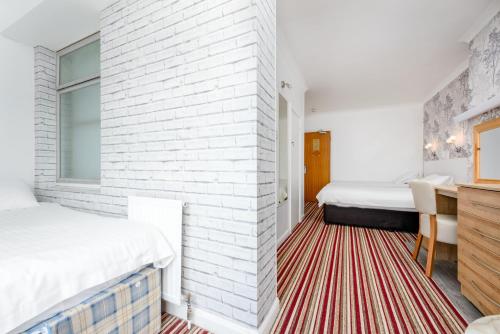 Barrowfield Hotel - image 10