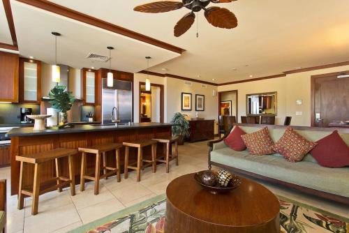 Ko Olina Beach Villas O410 - 2BR Luxury Condo with Partial Ocean View