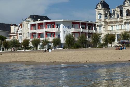 Hotel Le Trident Thyrsé - Hôtel - Royan