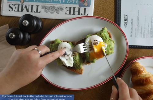 Cult Hotels The George Cheltenham - image 3