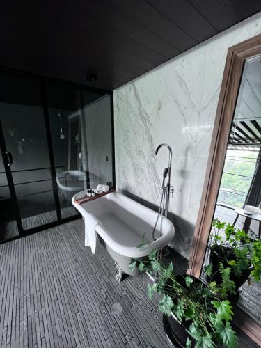 Suite with Terrace image 6