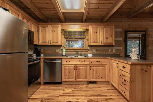 Hawksnest Cabin in Seven Devils, USA