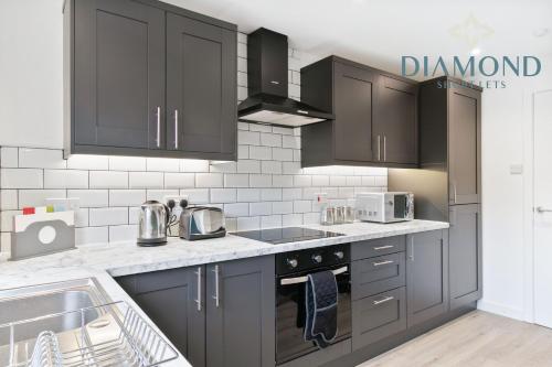 Grangemouth, 3 Bed House, Free Parking, Business or Leisure in Grangemouth