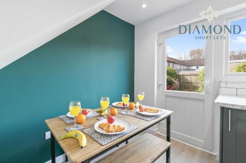 Grangemouth, 3 Bed House, Free Parking, Business or Leisure in Grangemouth