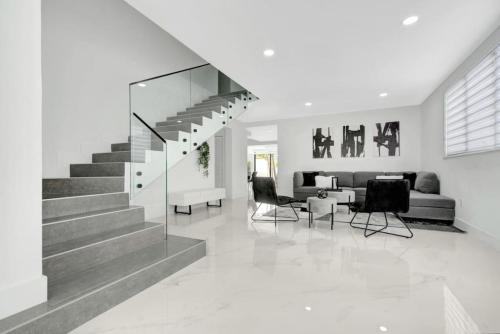 Stunning 4BD Duplex Parking Close to Coral Gables in South Miami, Vereinigte Staaten von Amerika