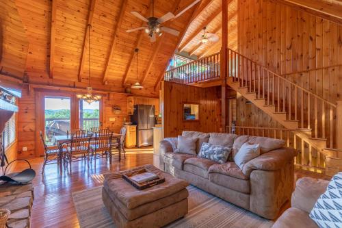 Whispering Ridge Retreat in Boone, USA